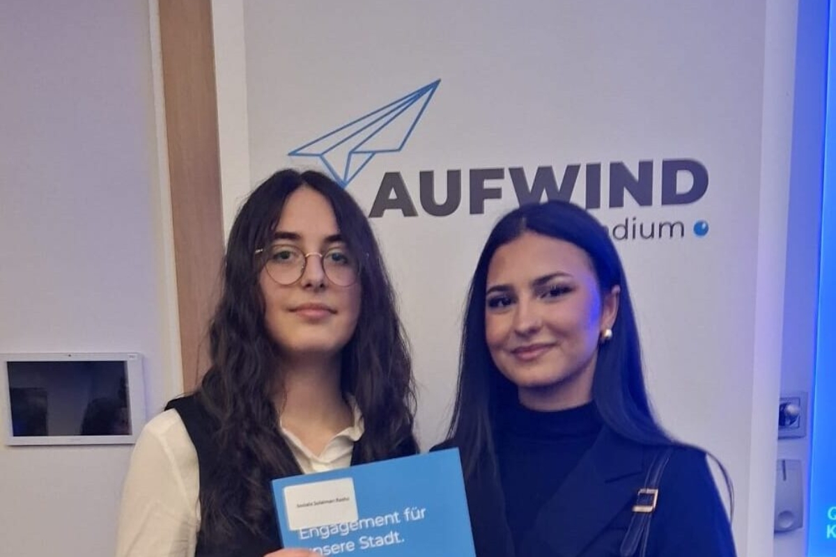 Ehemalige Schülerinnen erhalten Aufwind-Stipendium