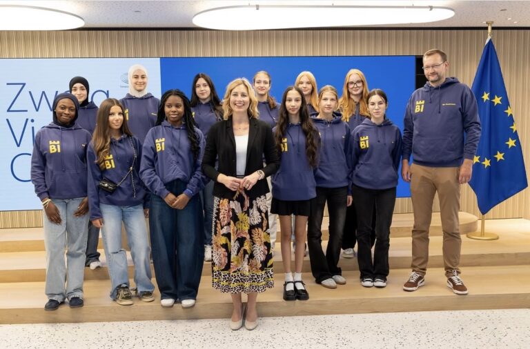 Die Luisenschule zu Besuch im Europäischen Parlament! 🇪🇺