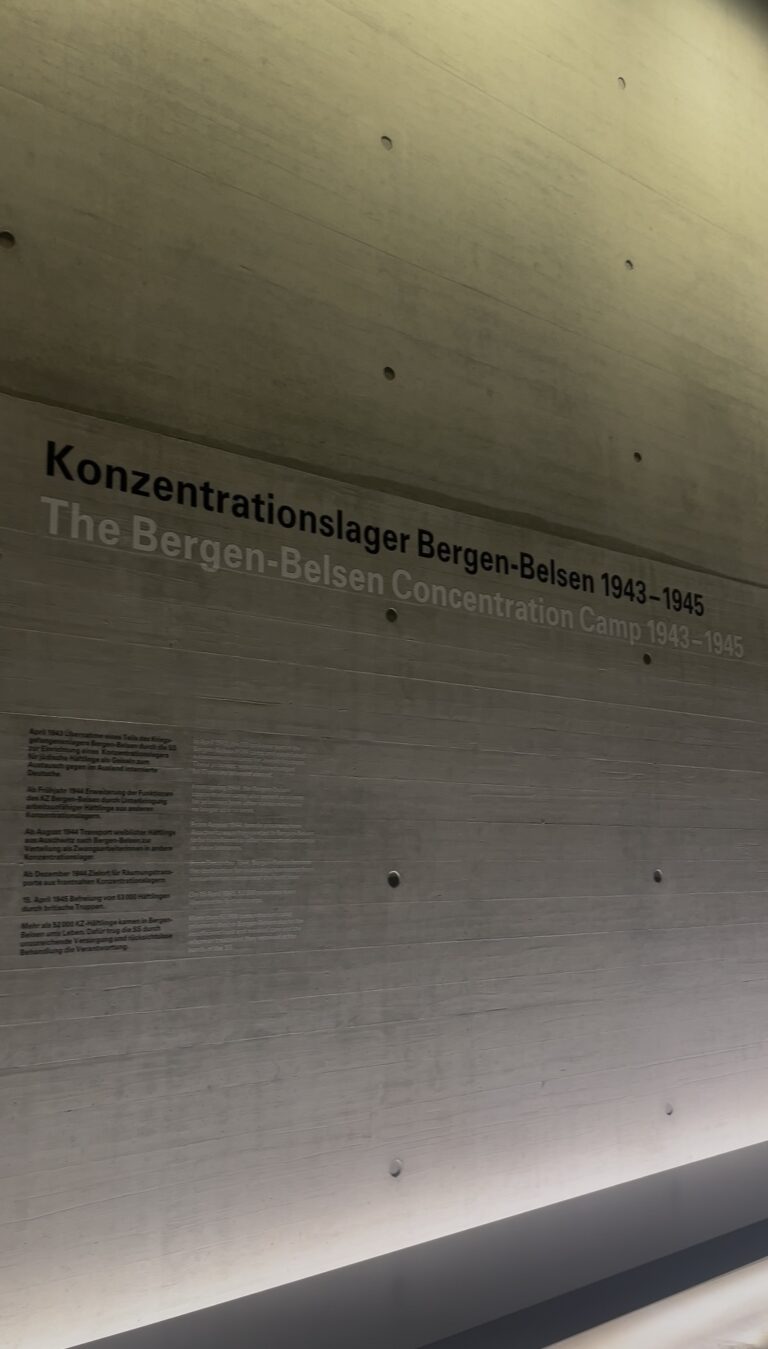 Besuch der Gedenkstätte Bergen-Belsen – Ein bewegender Tag